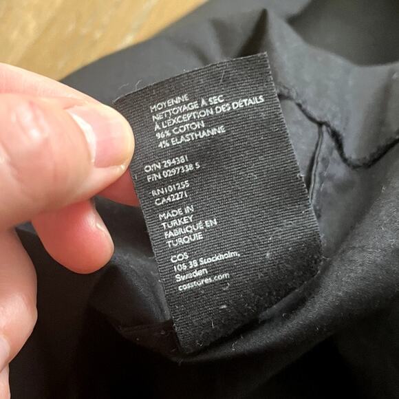 Cos mini dress with back closure, gently worn women's size 6 - Picture 8 of 11